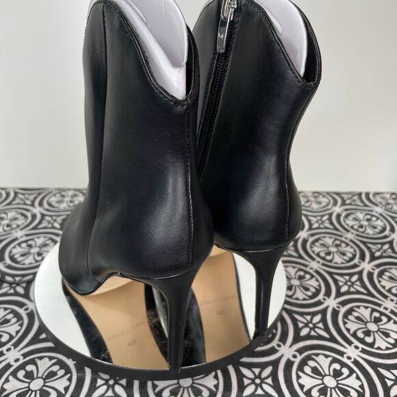 Marc Fisher Women's Revati Pointy Toe Booties 5.5m black - Picture 6 of 12